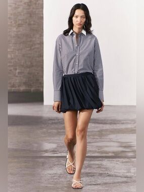 NWT Zara Navy Bubble Mini Skirt